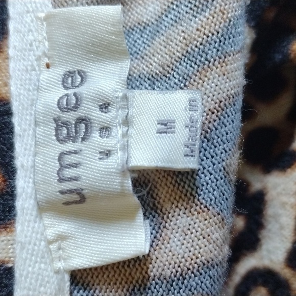 Not For Sell Umgee Brown Tan Bell Sleeve Blouse - Picture 2 of 3